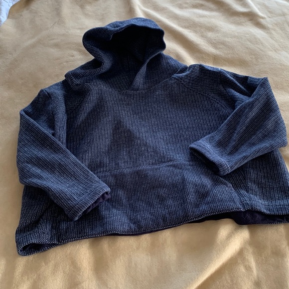 Laain Hoodie  Cropped Pullover Hoodie. Sz: Medium (8). Please note measurements. - Picture 17 of 17